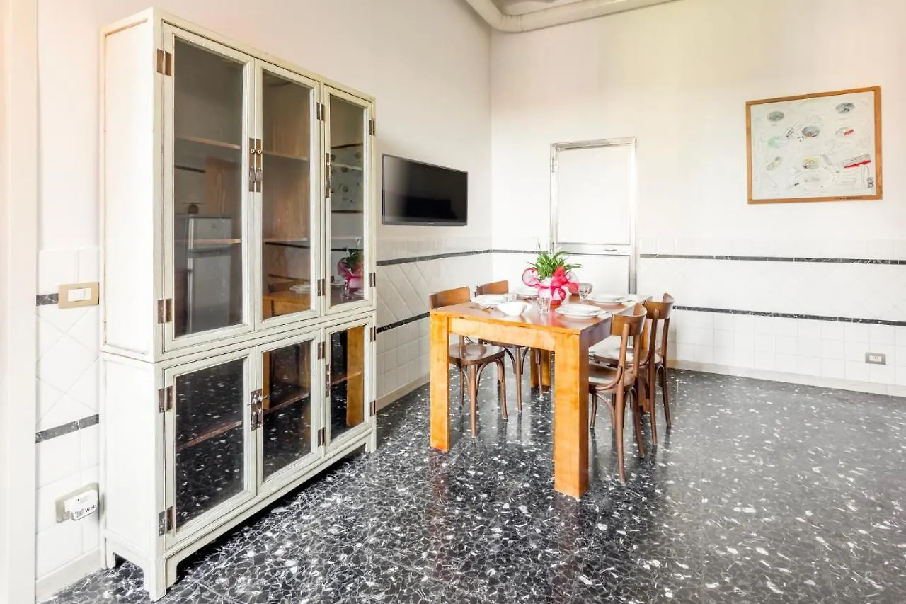 アパート Amoroma Home イタリア